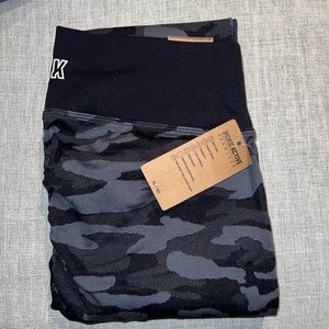 PINK Active Camo Leggings